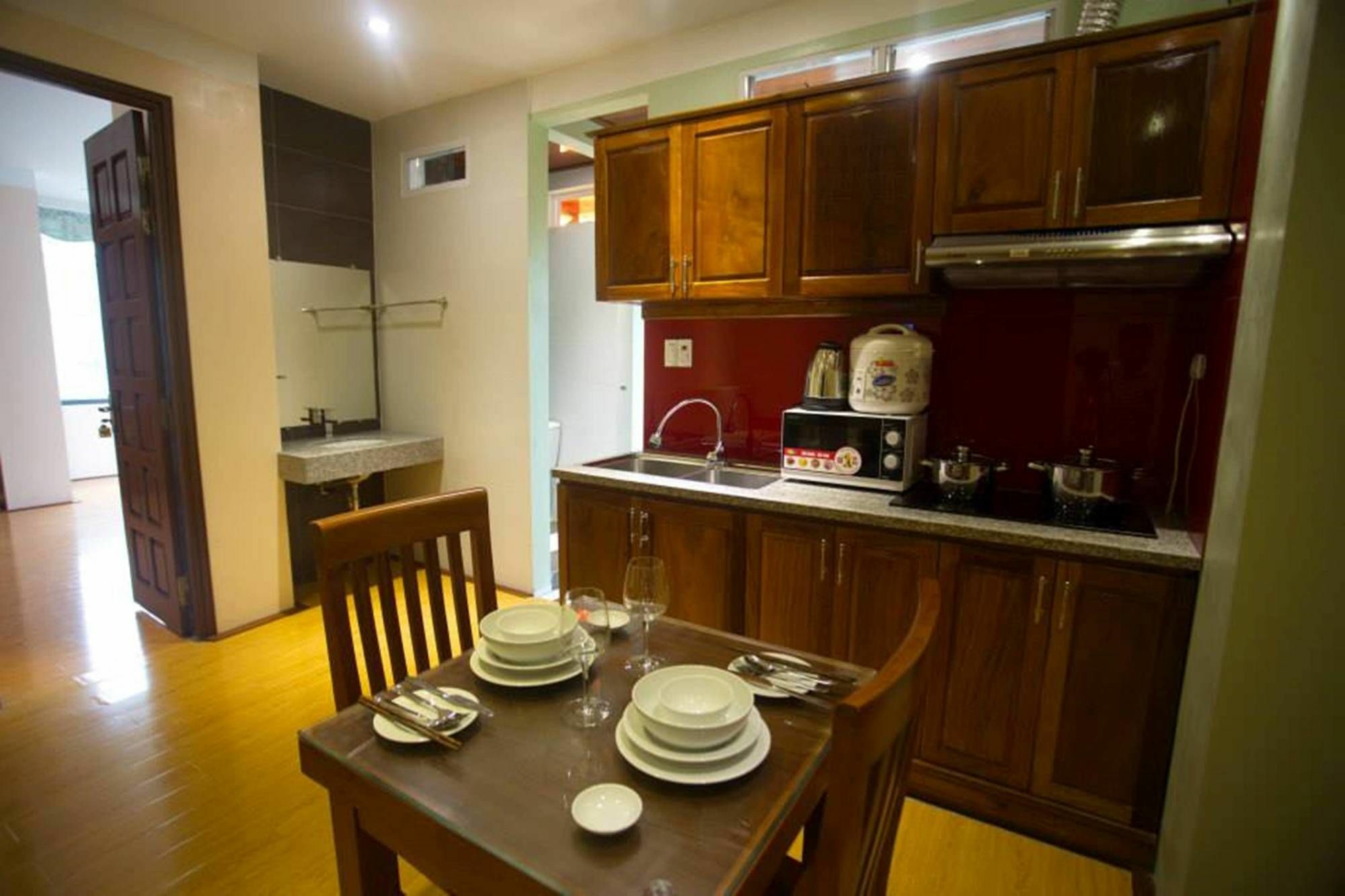 Poonsa Nguyen Phong Sac Apartment Ханой Екстериор снимка